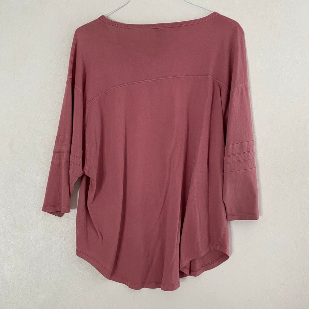 PINK Victoria’s Secret Oversized Logo Tee Large Pink 3/4 Sleeve Varsity Graphic - Picture 3 of 8